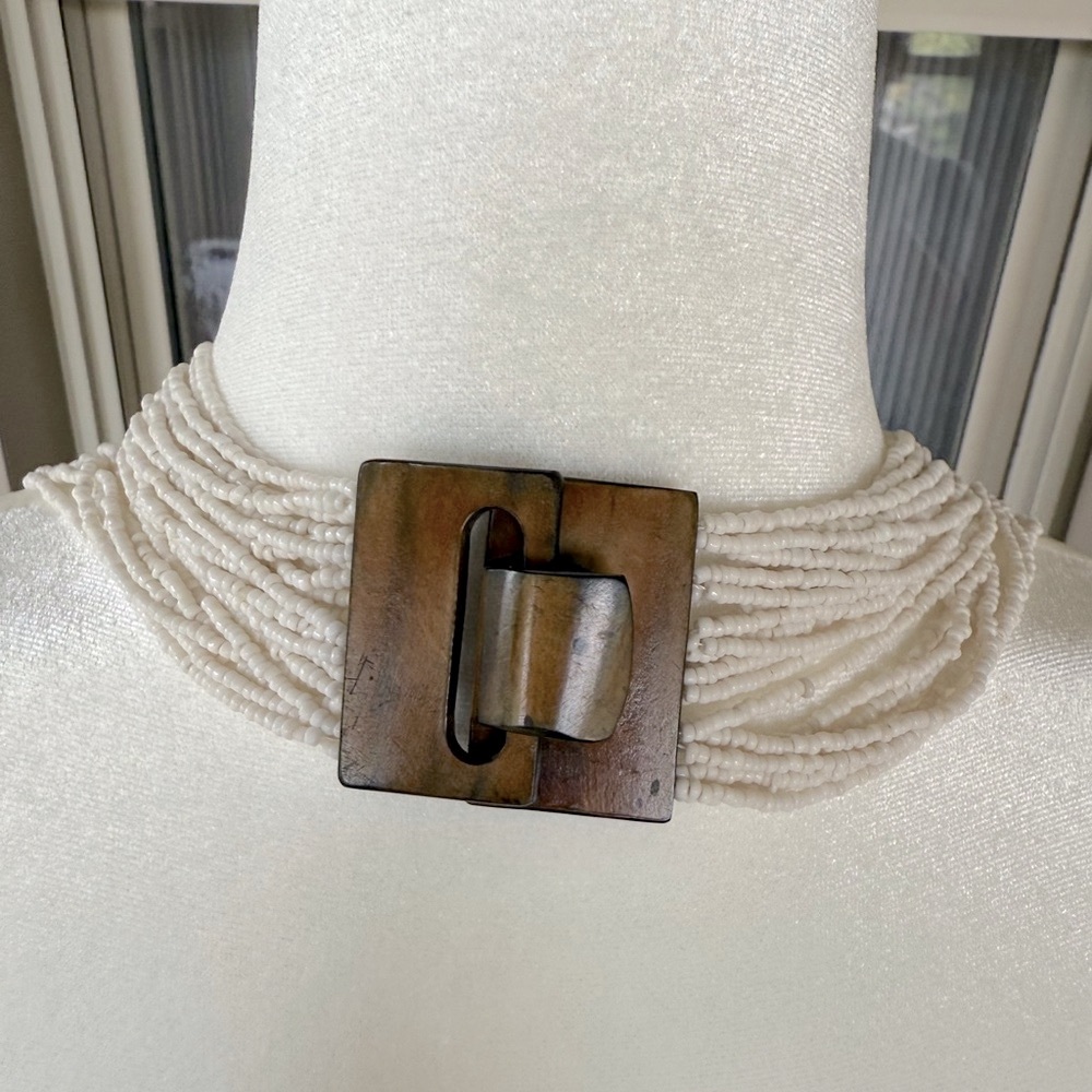 Elegant, Ivory, Beaded Necklace! - Picture 6 of 7
